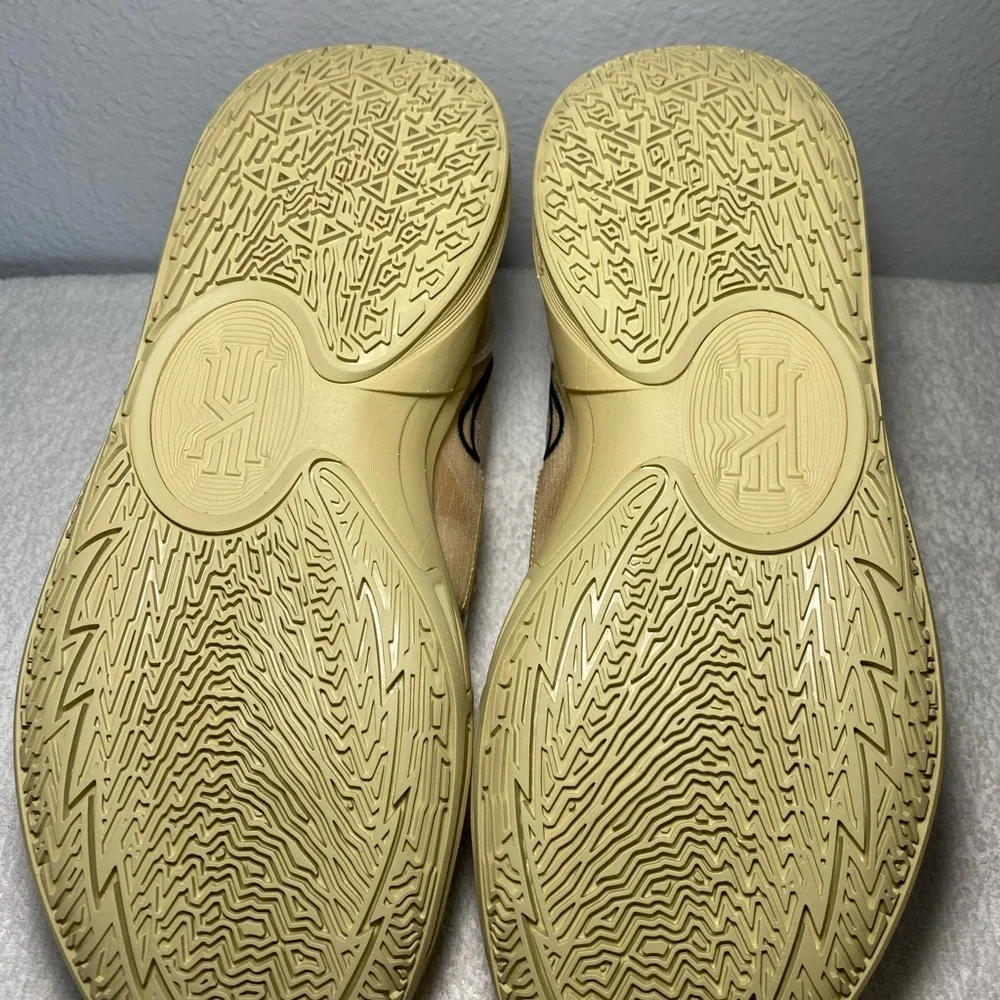 Kyrie Low 5 TB Promo Gold/Black by Nike - Picture 6 of 8